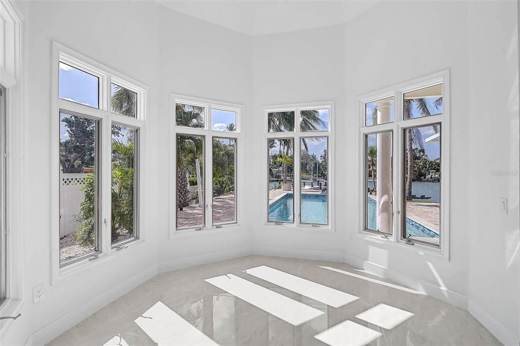 Activo con contrato: $2,795,000 (3 camas, 3 baños, 4399 Pies cuadrados)