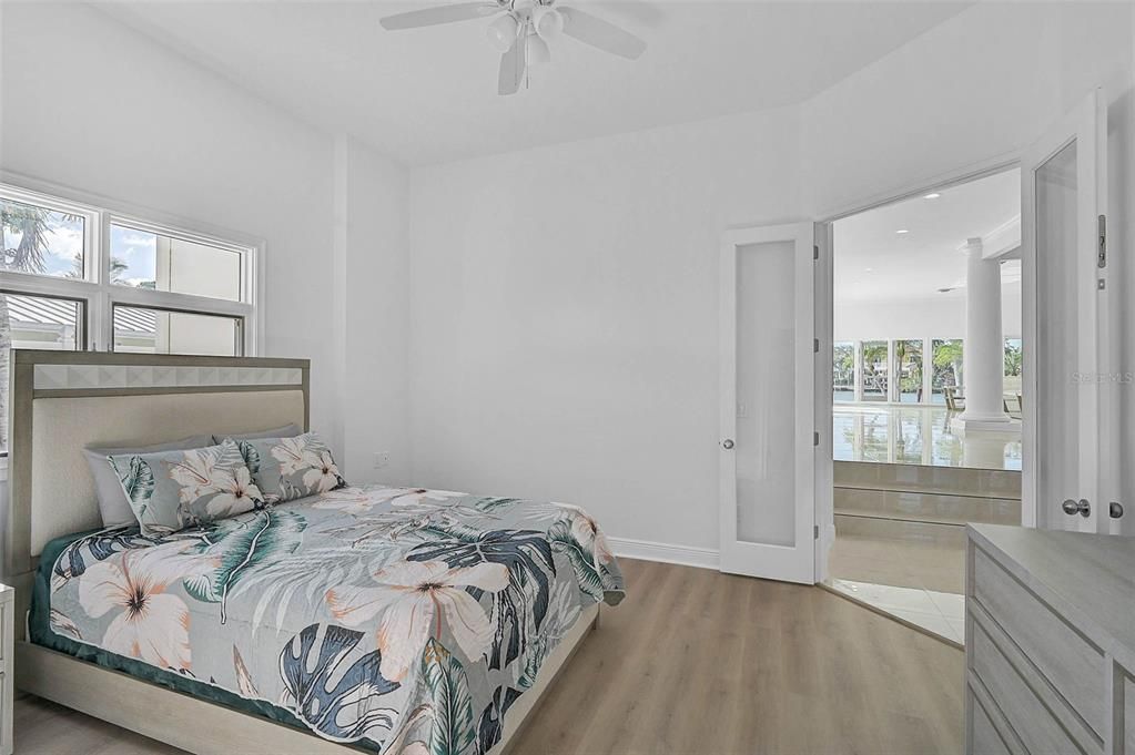 Activo con contrato: $2,795,000 (3 camas, 3 baños, 4399 Pies cuadrados)