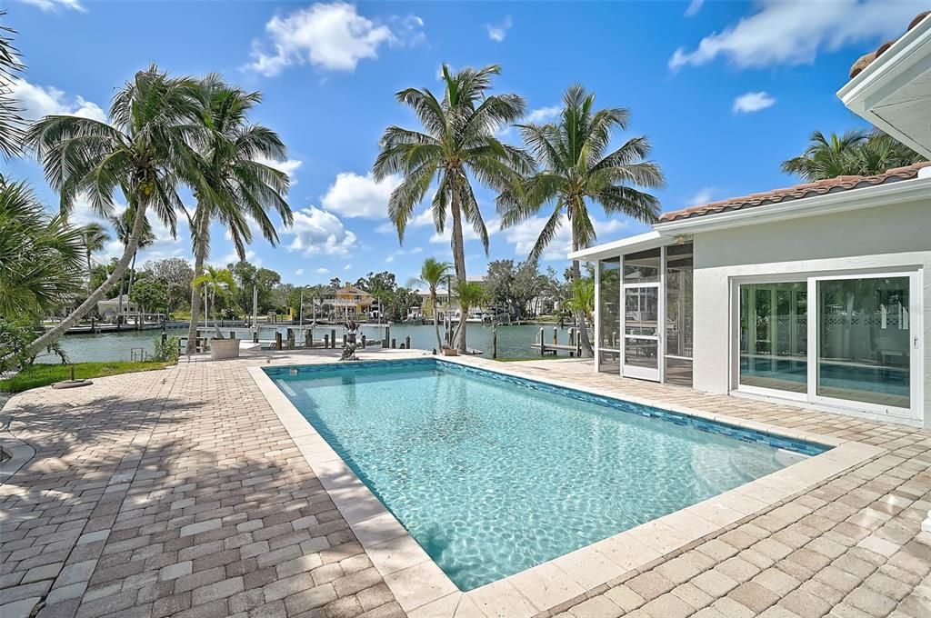 Activo con contrato: $2,795,000 (3 camas, 3 baños, 4399 Pies cuadrados)