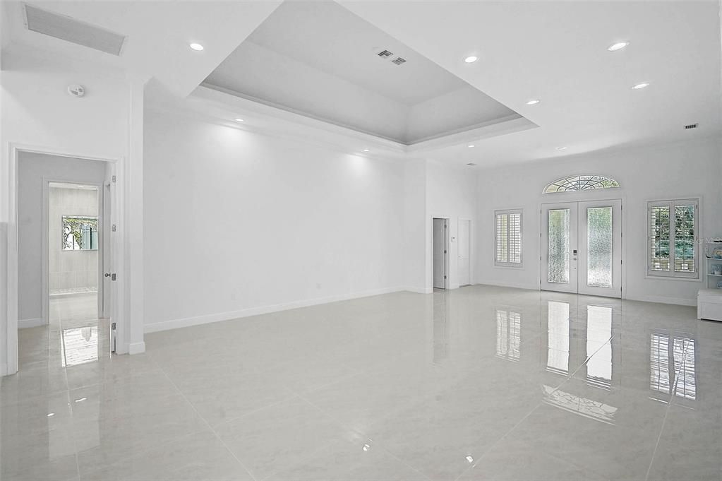Activo con contrato: $2,795,000 (3 camas, 3 baños, 4399 Pies cuadrados)