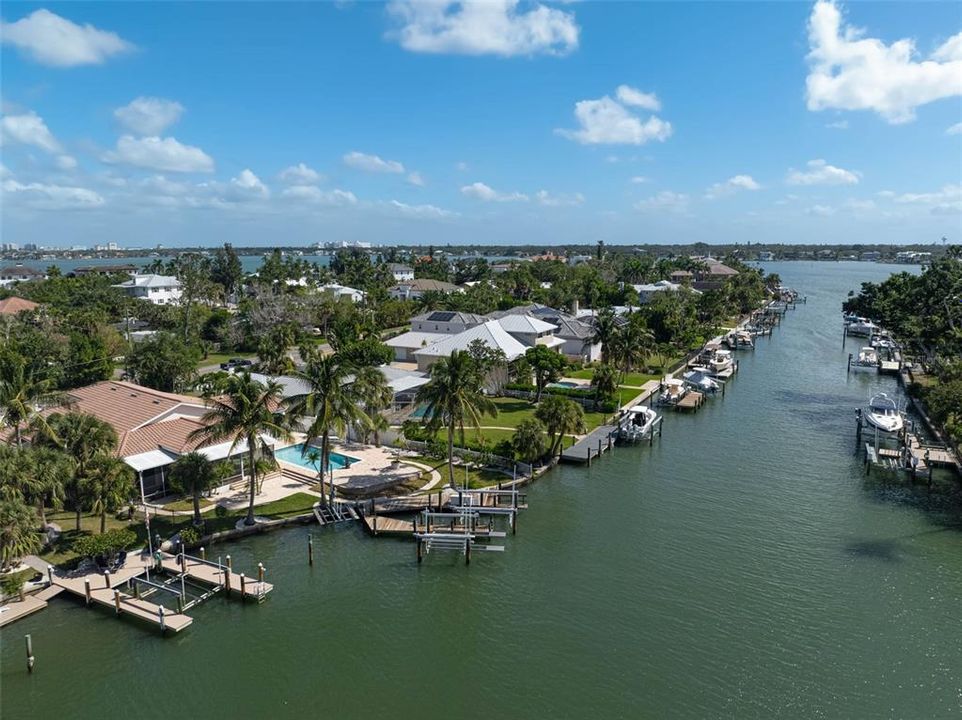 Activo con contrato: $2,795,000 (3 camas, 3 baños, 4399 Pies cuadrados)