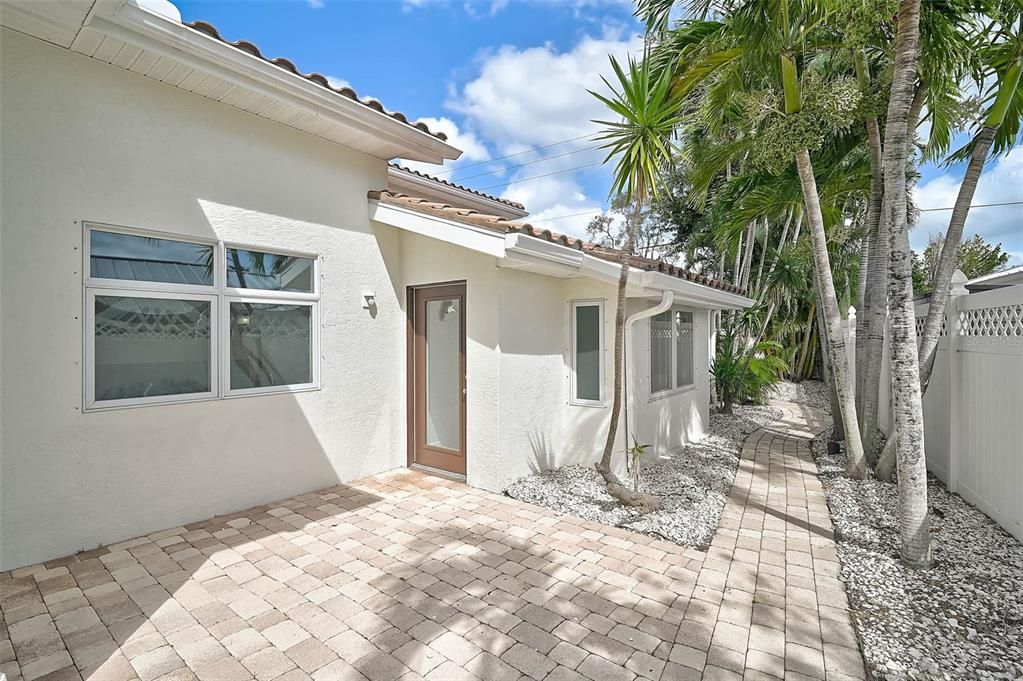 Activo con contrato: $2,795,000 (3 camas, 3 baños, 4399 Pies cuadrados)