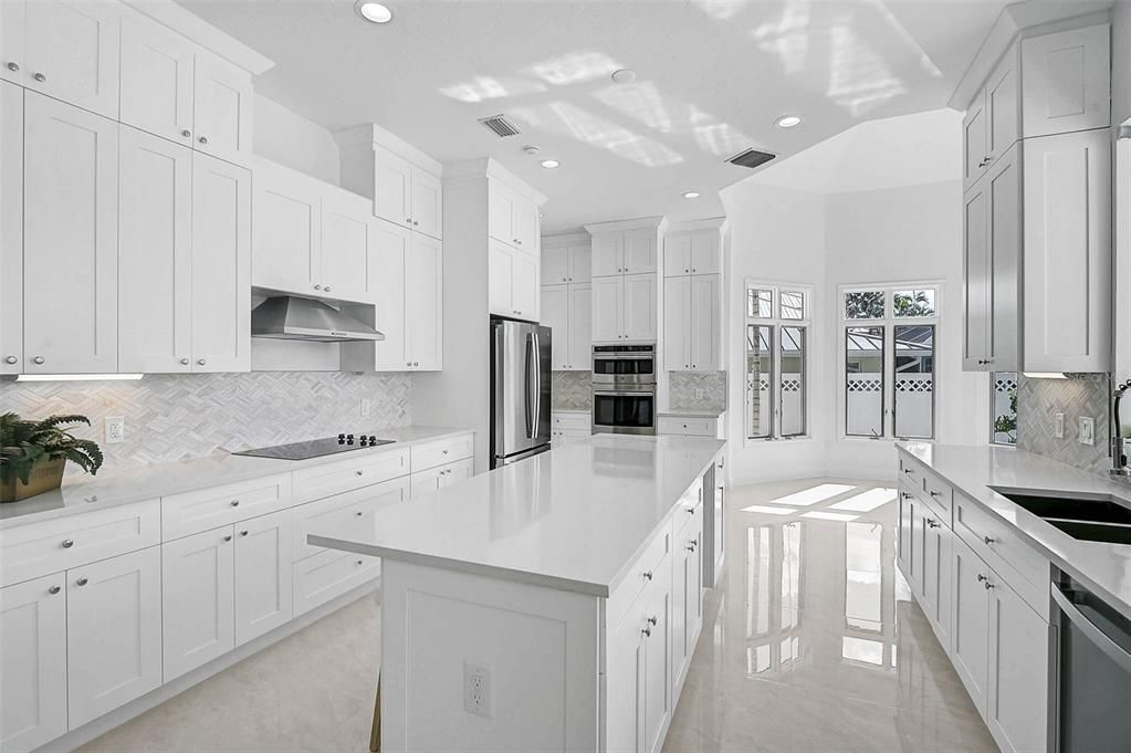 Activo con contrato: $2,795,000 (3 camas, 3 baños, 4399 Pies cuadrados)