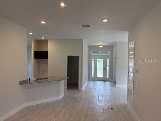 En Venta: $321,250 (4 camas, 2 baños, 1820 Pies cuadrados)