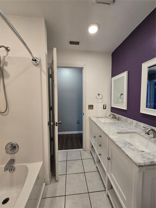 For Rent: $2,500 (5 beds, 2 baths, 1995 Square Feet)