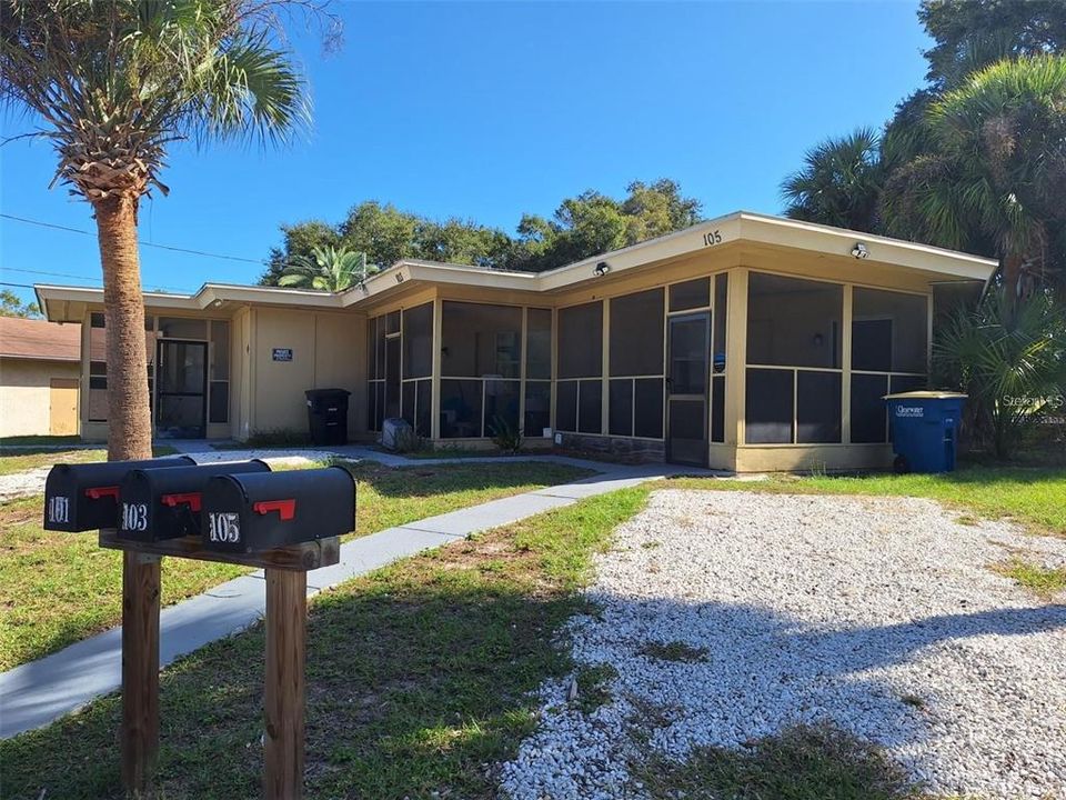 合同活跃: $1,280 (1 贝兹, 1 浴室, 500 平方英尺)