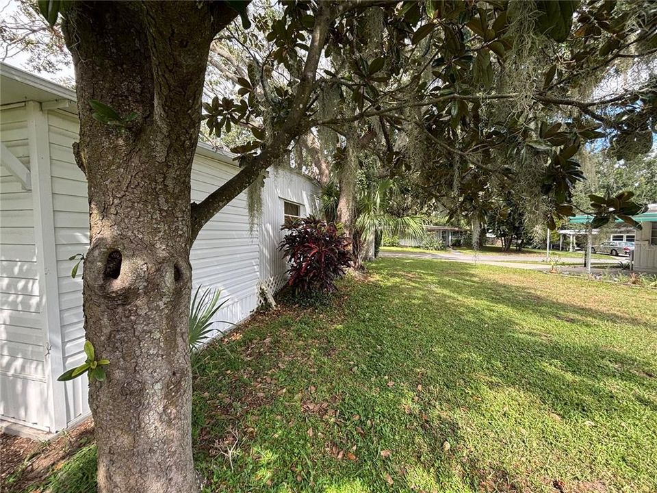 For Sale: $89,500 (2 beds, 2 baths, 1044 Square Feet)