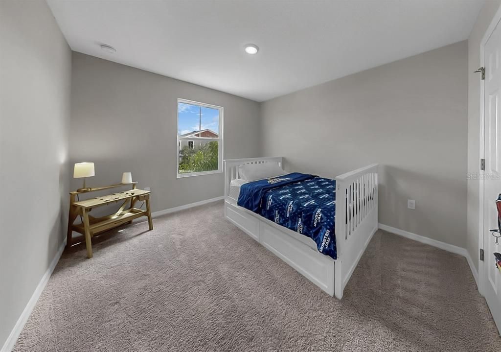 待售: $389,900 (4 贝兹, 2 浴室, 2226 平方英尺)