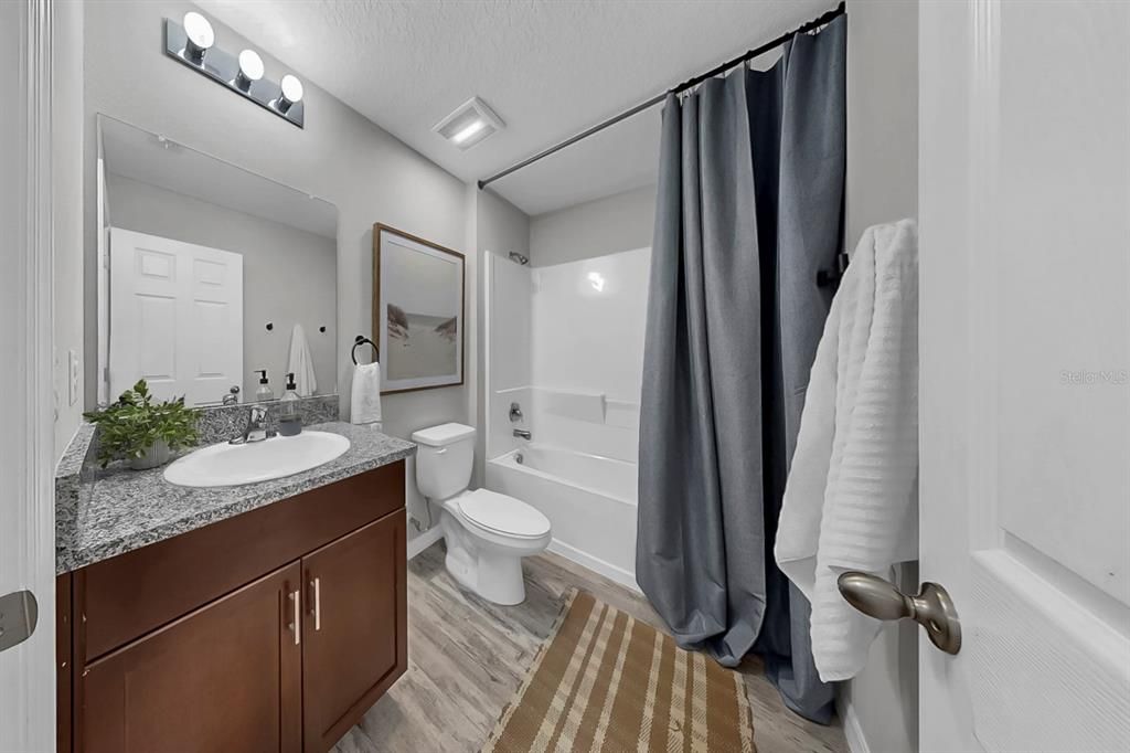 待售: $389,900 (4 贝兹, 2 浴室, 2226 平方英尺)