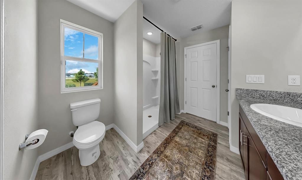 待售: $389,900 (4 贝兹, 2 浴室, 2226 平方英尺)