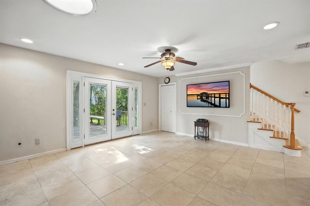 For Sale: $374,000 (4 beds, 3 baths, 2860 Square Feet)