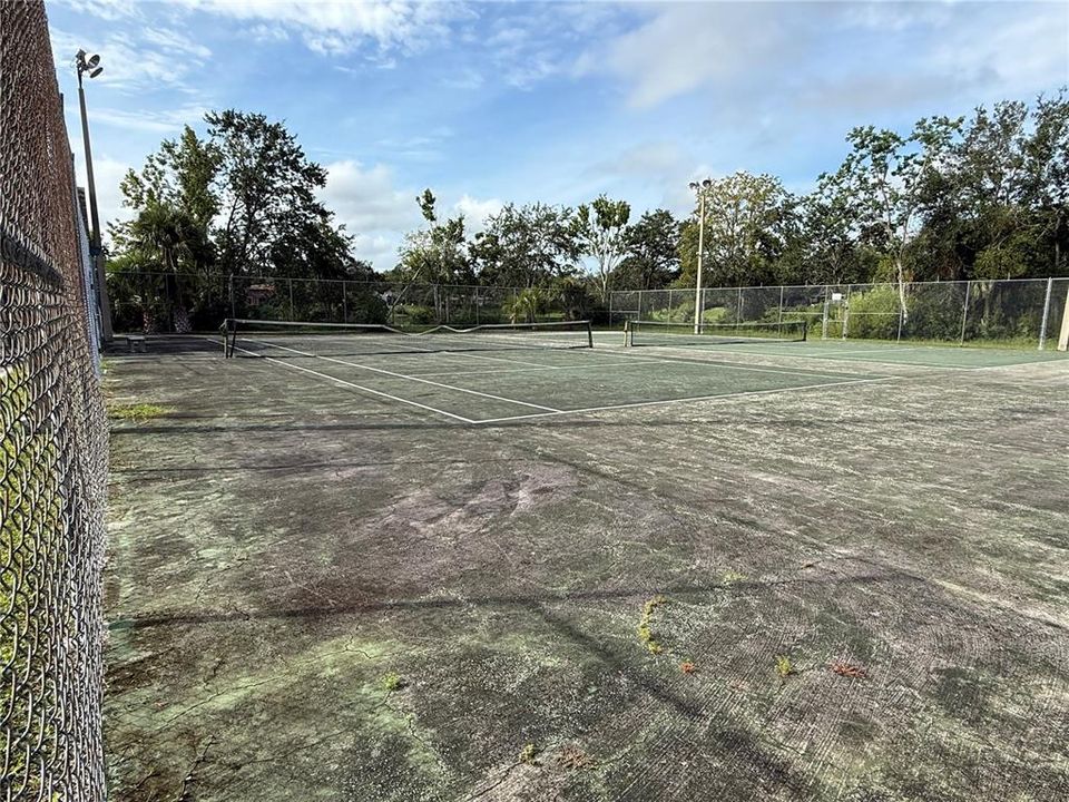 For Sale: $374,000 (4 beds, 3 baths, 2860 Square Feet)