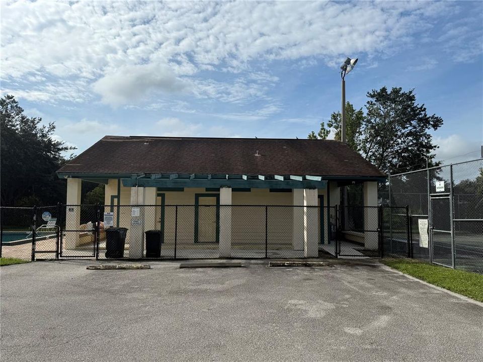 For Sale: $374,000 (4 beds, 3 baths, 2860 Square Feet)