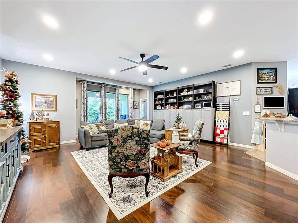 For Sale: $599,990 (4 beds, 3 baths, 2788 Square Feet)