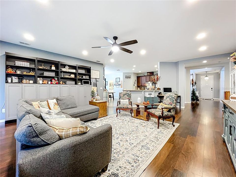 For Sale: $599,990 (4 beds, 3 baths, 2788 Square Feet)