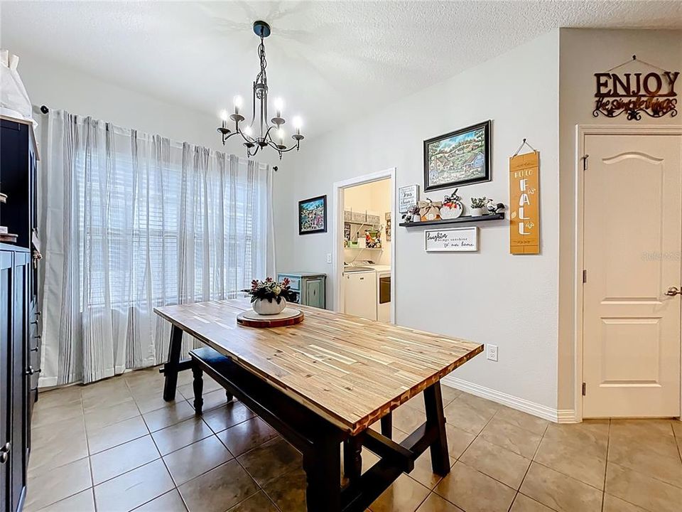 For Sale: $599,990 (4 beds, 3 baths, 2788 Square Feet)