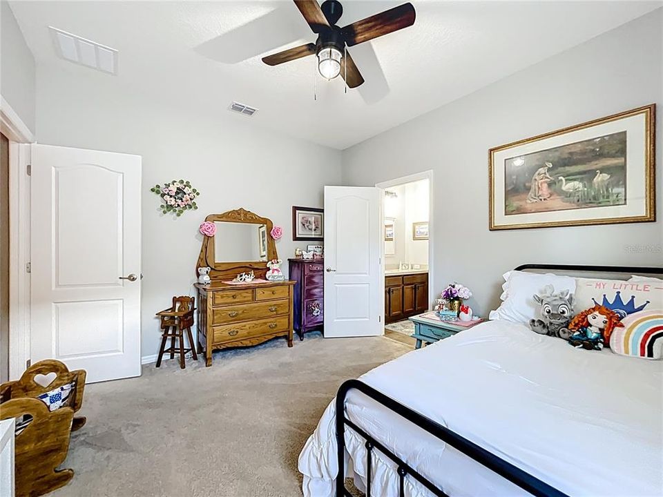 For Sale: $599,990 (4 beds, 3 baths, 2788 Square Feet)