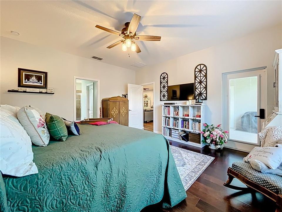 For Sale: $599,990 (4 beds, 3 baths, 2788 Square Feet)