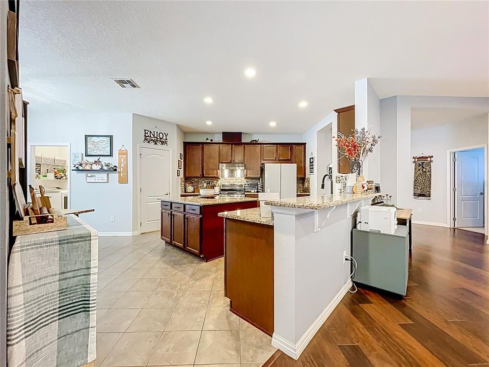 For Sale: $599,990 (4 beds, 3 baths, 2788 Square Feet)