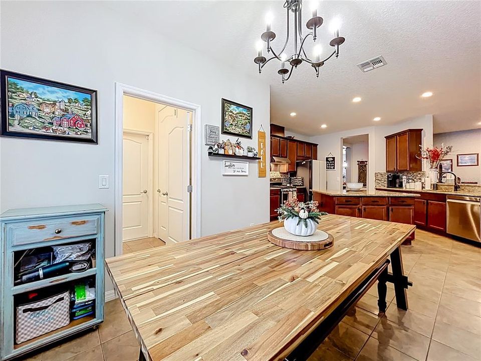 For Sale: $599,990 (4 beds, 3 baths, 2788 Square Feet)