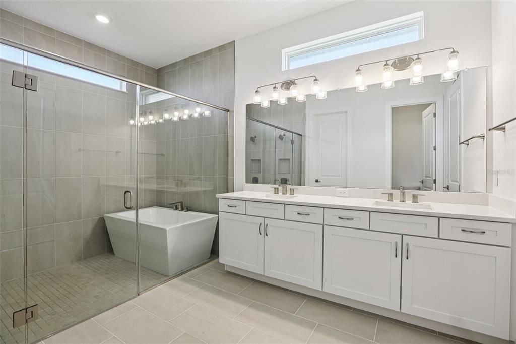 Active With Contract: $664,999 (4 beds, 3 baths, 2902 Square Feet)