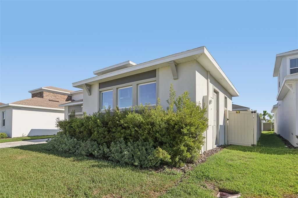 Active With Contract: $664,999 (4 beds, 3 baths, 2902 Square Feet)