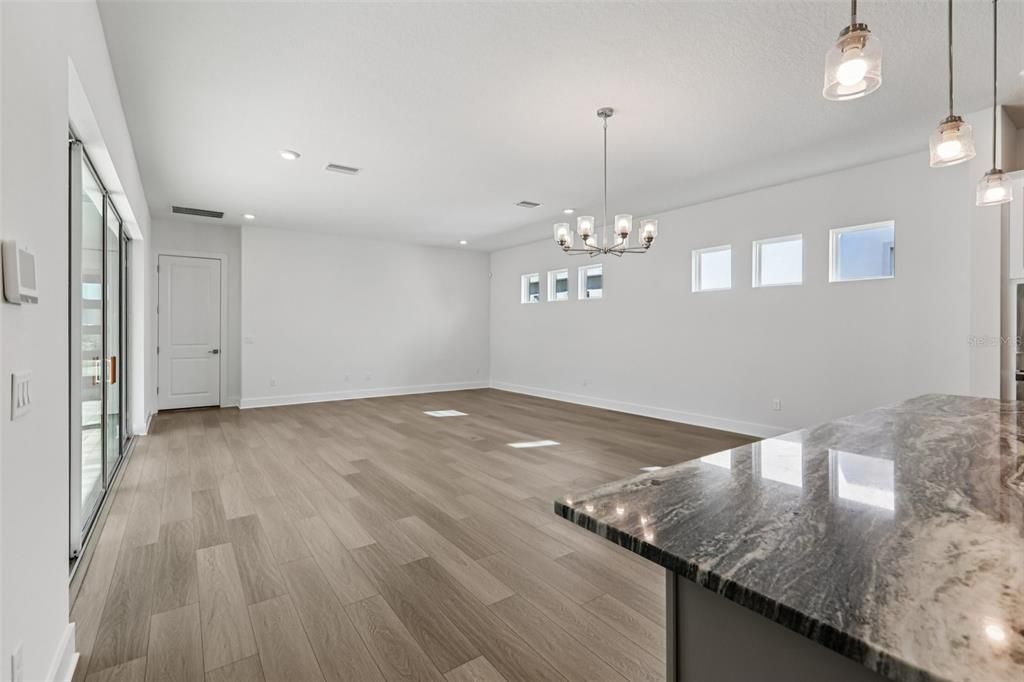 Active With Contract: $664,999 (4 beds, 3 baths, 2902 Square Feet)