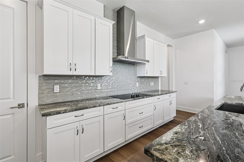 Active With Contract: $664,999 (4 beds, 3 baths, 2902 Square Feet)