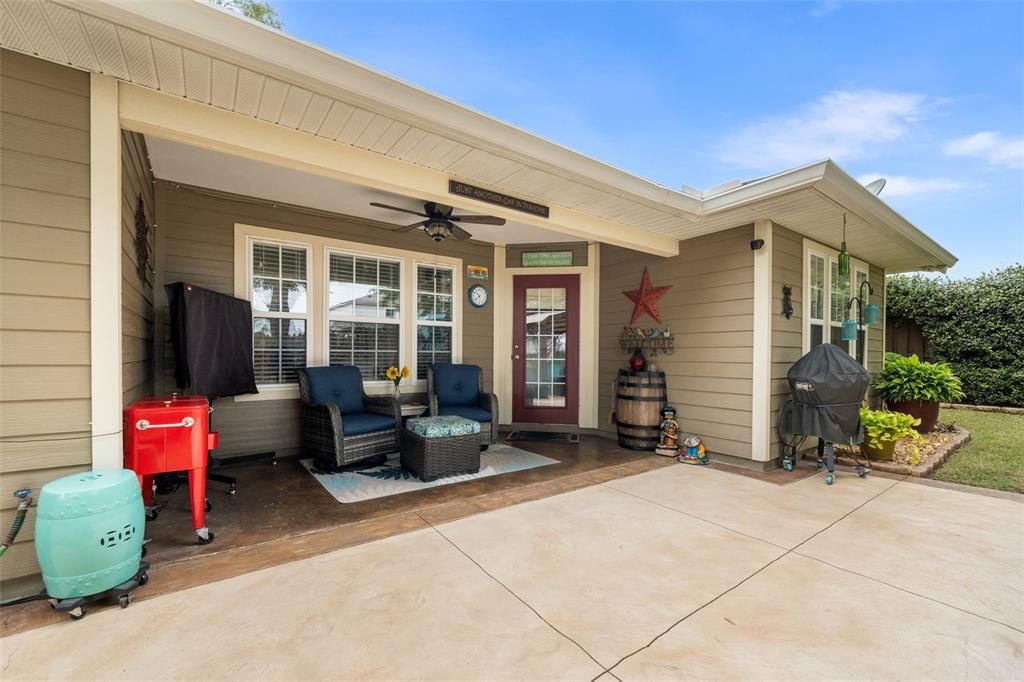 Activo con contrato: $315,000 (3 camas, 2 baños, 1432 Pies cuadrados)