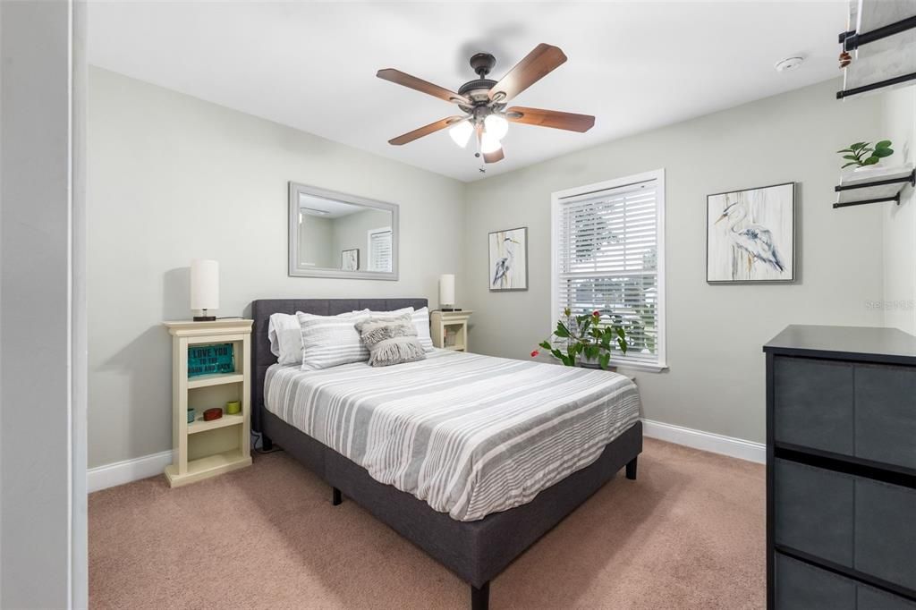 Activo con contrato: $315,000 (3 camas, 2 baños, 1432 Pies cuadrados)