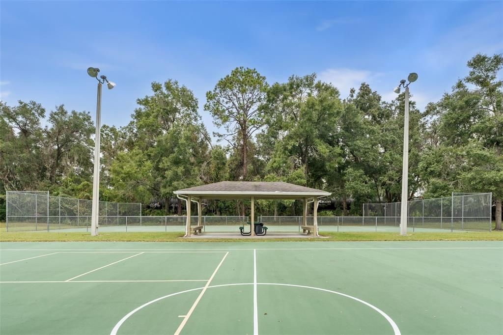 Activo con contrato: $315,000 (3 camas, 2 baños, 1432 Pies cuadrados)