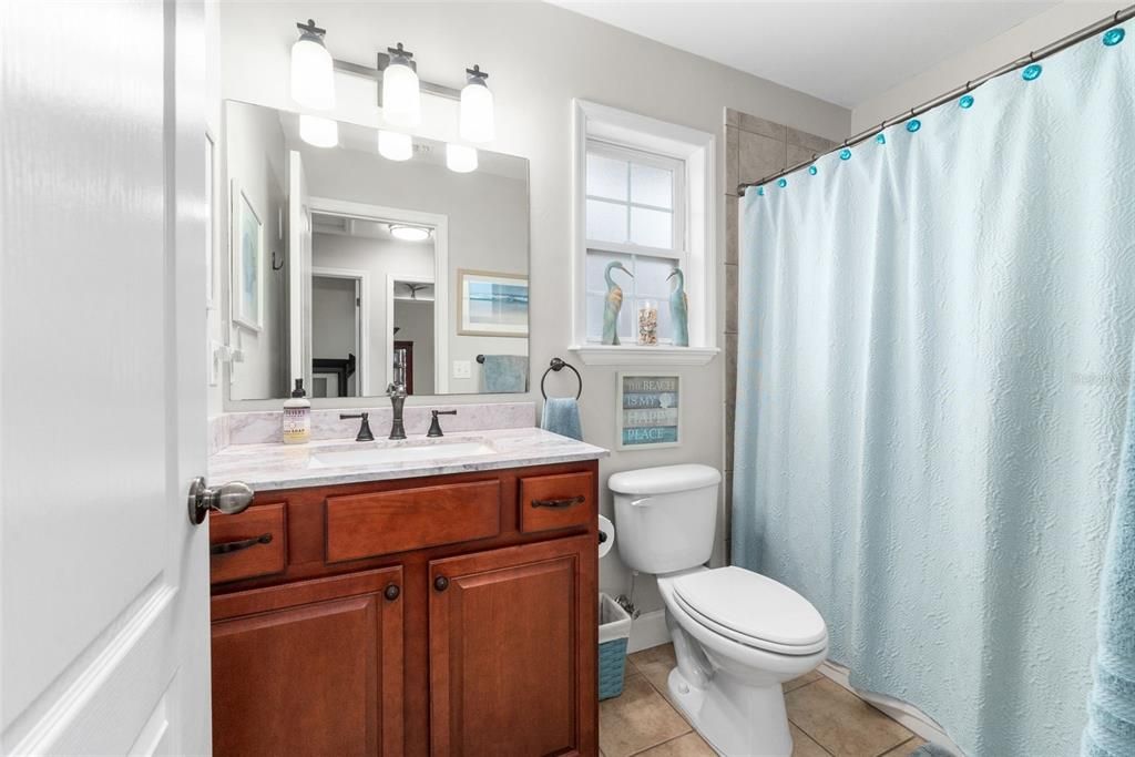 Activo con contrato: $315,000 (3 camas, 2 baños, 1432 Pies cuadrados)