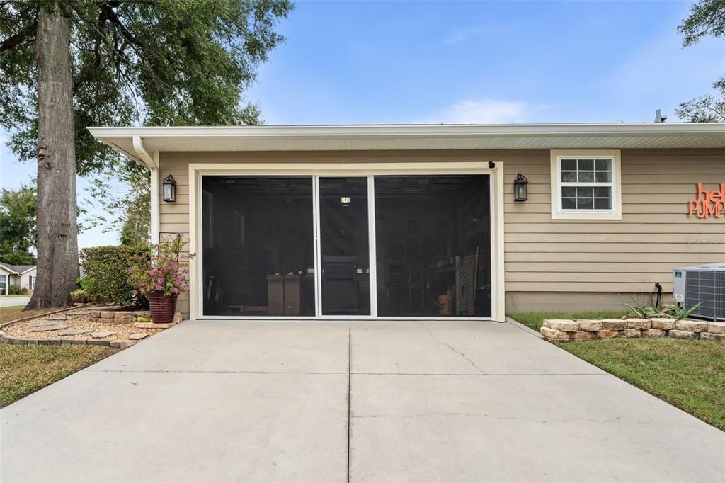 Activo con contrato: $315,000 (3 camas, 2 baños, 1432 Pies cuadrados)