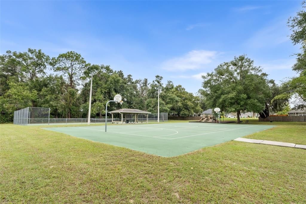 Activo con contrato: $315,000 (3 camas, 2 baños, 1432 Pies cuadrados)