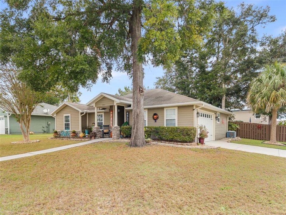 Activo con contrato: $315,000 (3 camas, 2 baños, 1432 Pies cuadrados)