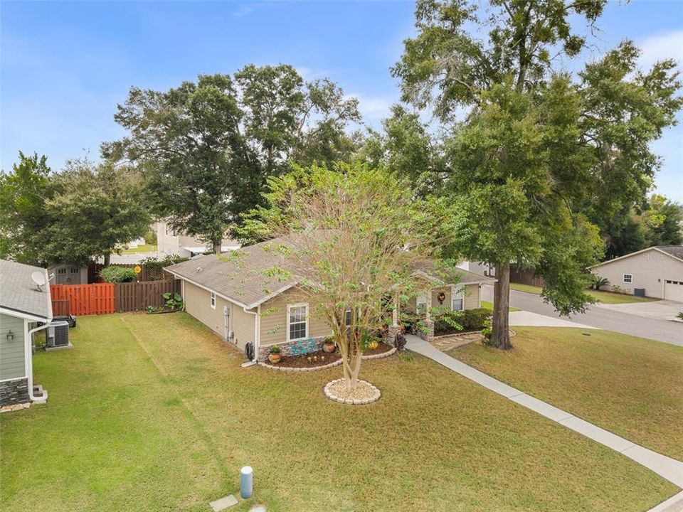 Activo con contrato: $315,000 (3 camas, 2 baños, 1432 Pies cuadrados)