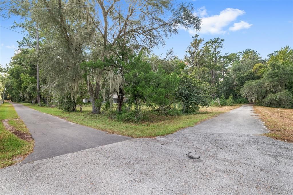 For Sale: $699,000 (5 beds, 3 baths, 3597 Square Feet)