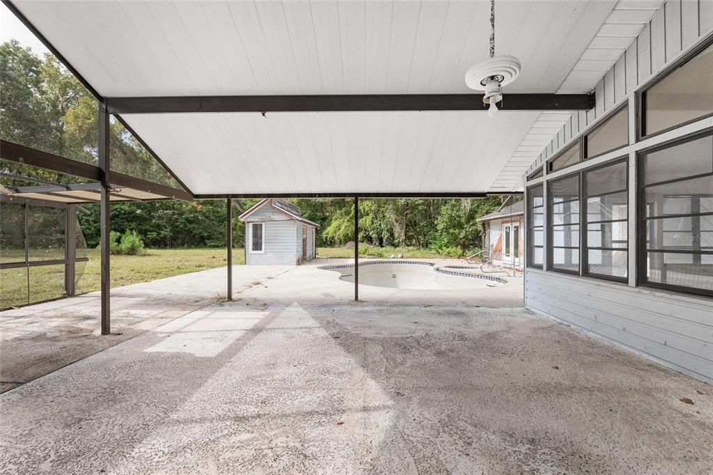 For Sale: $699,000 (5 beds, 3 baths, 3597 Square Feet)