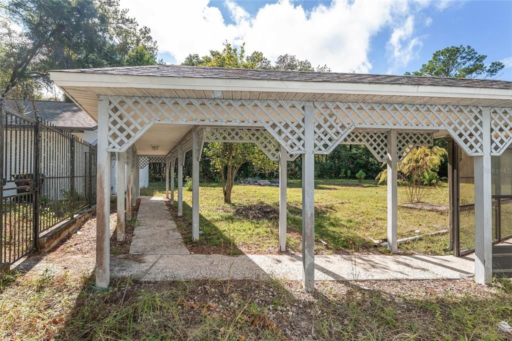 For Sale: $699,000 (5 beds, 3 baths, 3597 Square Feet)