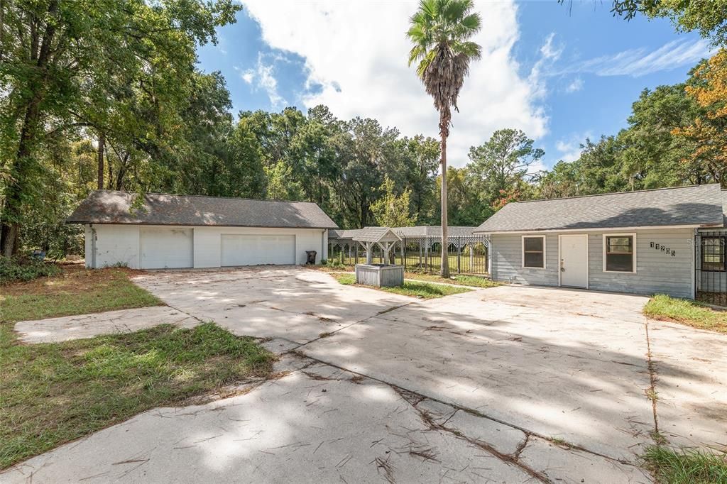 For Sale: $699,000 (5 beds, 3 baths, 3597 Square Feet)