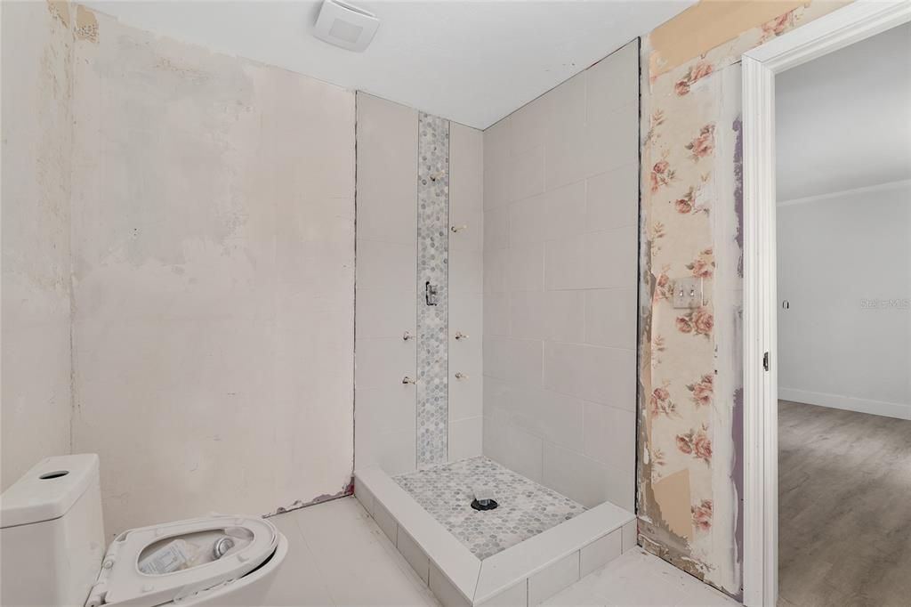 For Sale: $699,000 (5 beds, 3 baths, 3597 Square Feet)