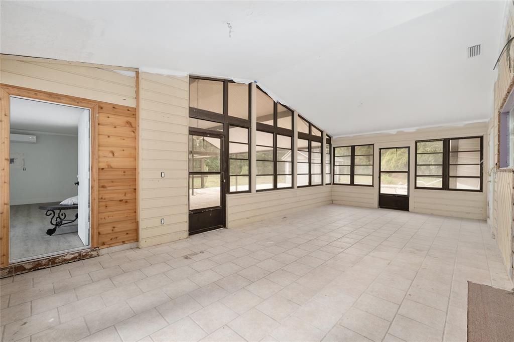 For Sale: $699,000 (5 beds, 3 baths, 3597 Square Feet)