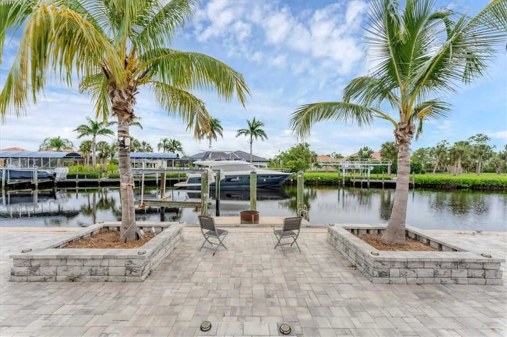 For Sale: $629,000 (4 beds, 3 baths, 2151 Square Feet)