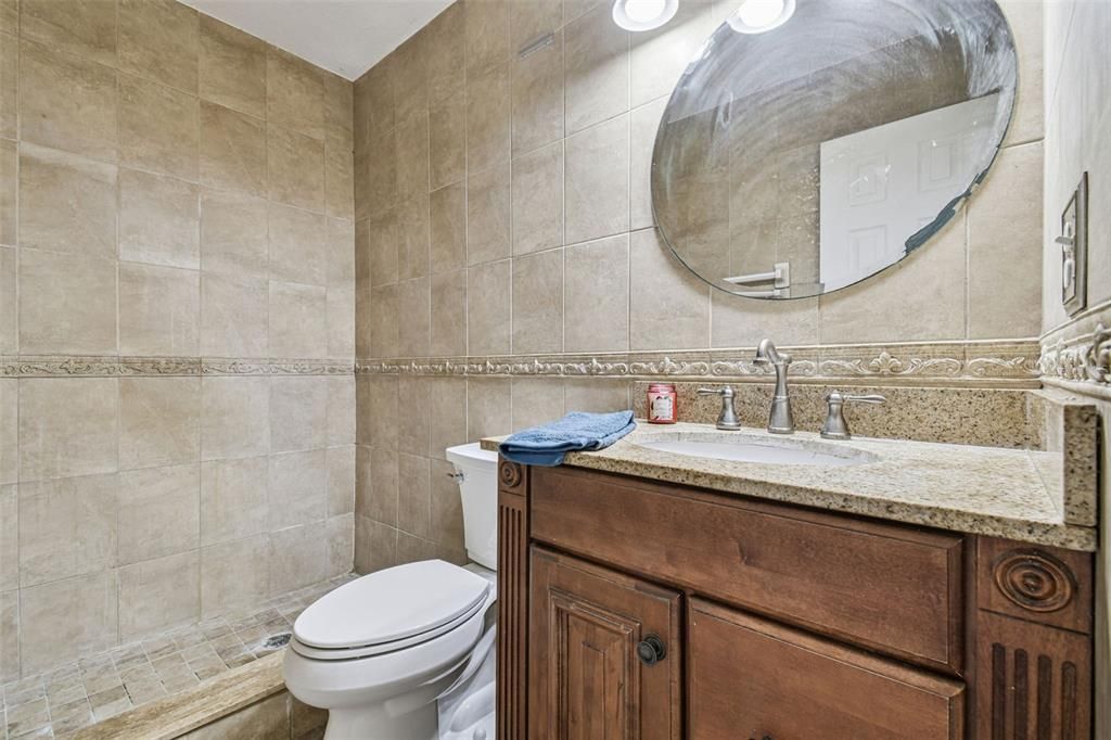 En Venta: $949,900 (4 camas, 3 baños, 2840 Pies cuadrados)