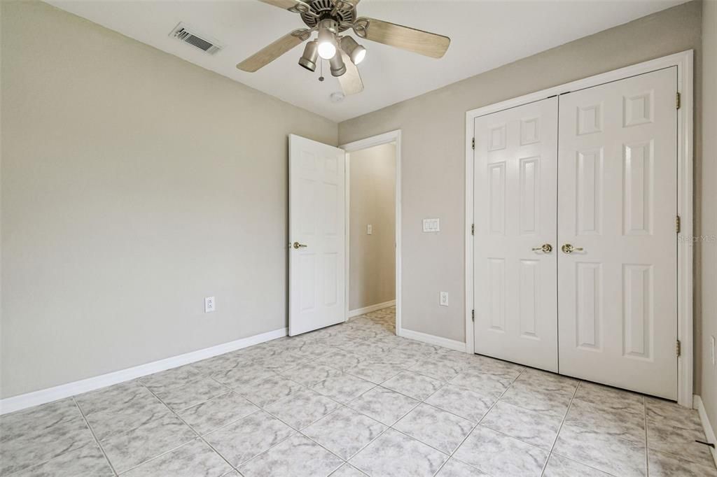 En Venta: $949,900 (4 camas, 3 baños, 2840 Pies cuadrados)