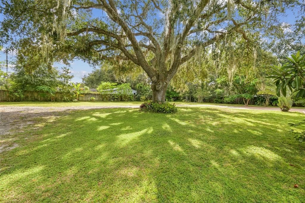 En Venta: $949,900 (4 camas, 3 baños, 2840 Pies cuadrados)