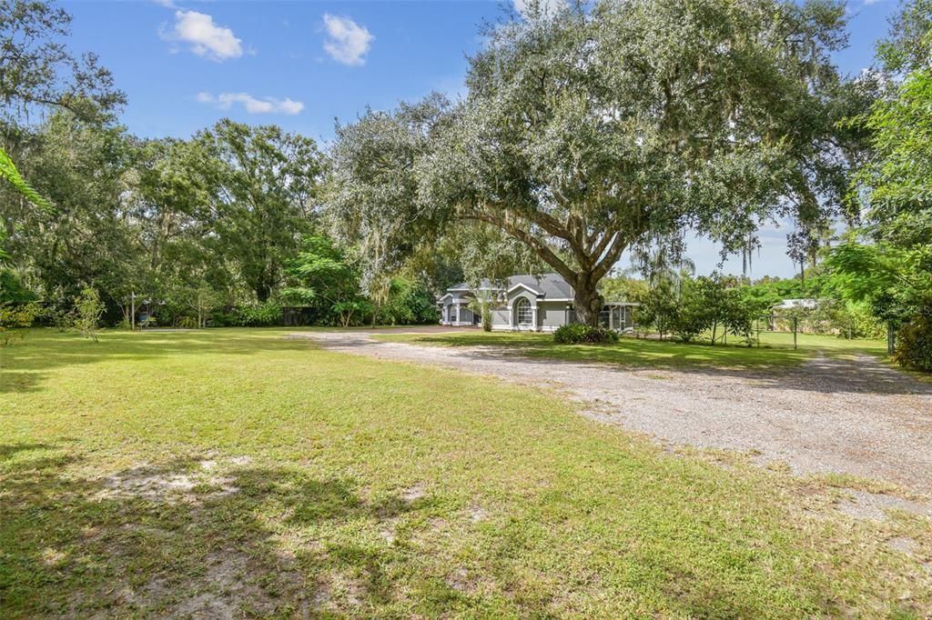 En Venta: $949,900 (4 camas, 3 baños, 2840 Pies cuadrados)