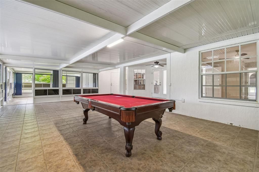 En Venta: $949,900 (4 camas, 3 baños, 2840 Pies cuadrados)