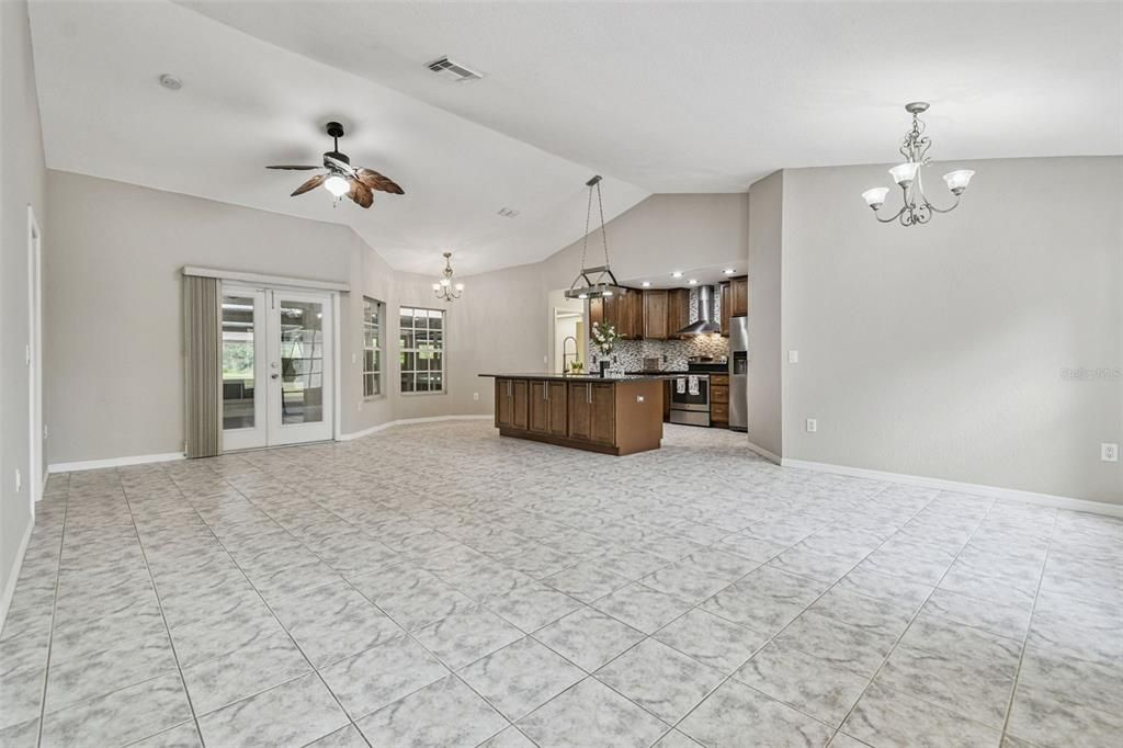 En Venta: $949,900 (4 camas, 3 baños, 2840 Pies cuadrados)