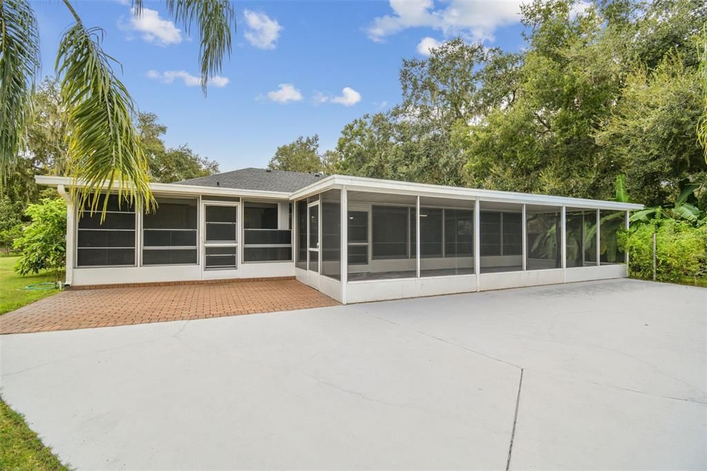 En Venta: $949,900 (4 camas, 3 baños, 2840 Pies cuadrados)